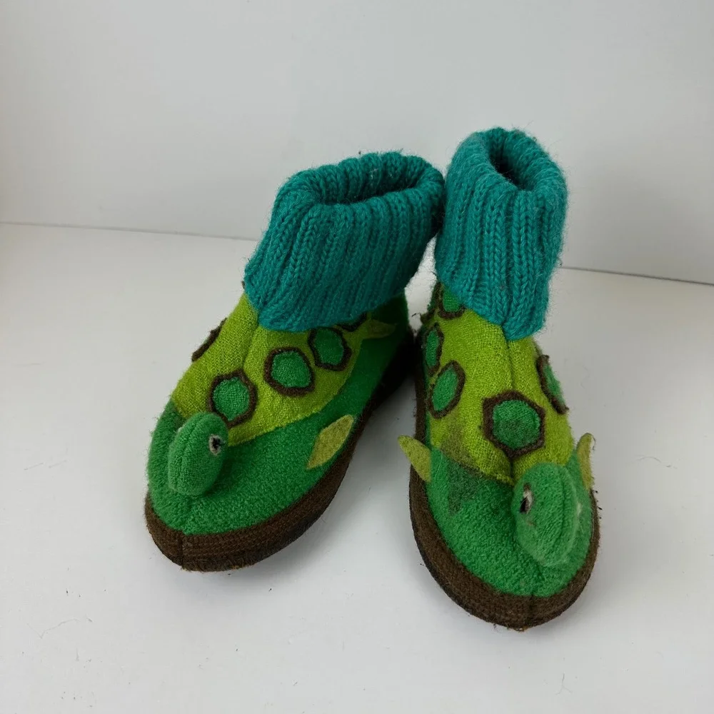 Garnet Hill 100% Wool Turtle Slipper Boots Green Kids Size 11 *stain